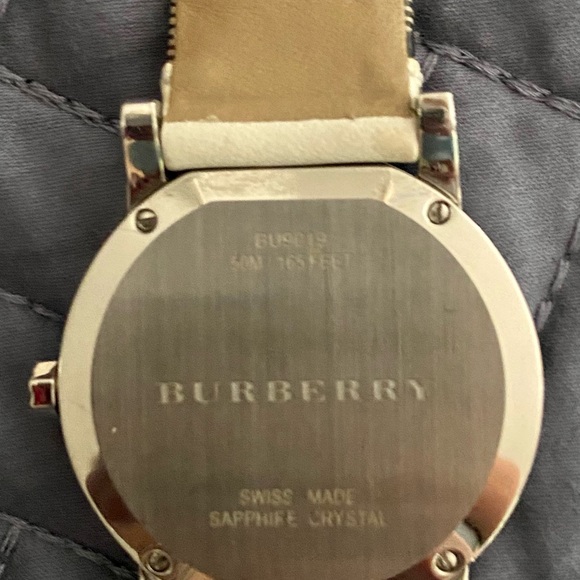 Women’s Burberry Watch - Authentic - Picture 6 of 6